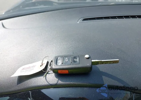 2016 Volkswagen Beetle 1.8T Classic from USA, damaged, VIN 3VWF17ATXGM634025